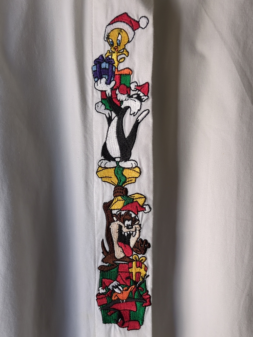 Warner Bros. White Casual Button-Down Shirt with Looney Tunes Holiday Embroidery